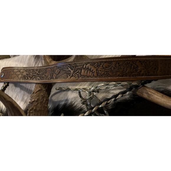 Leather Duck Call Holder Tooled Feathers and Western scroll. - Picture 4 of 8